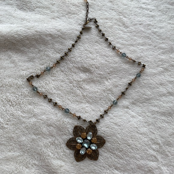 Liz Palacios flower necklace with crystal setting - Picture 1 of 4